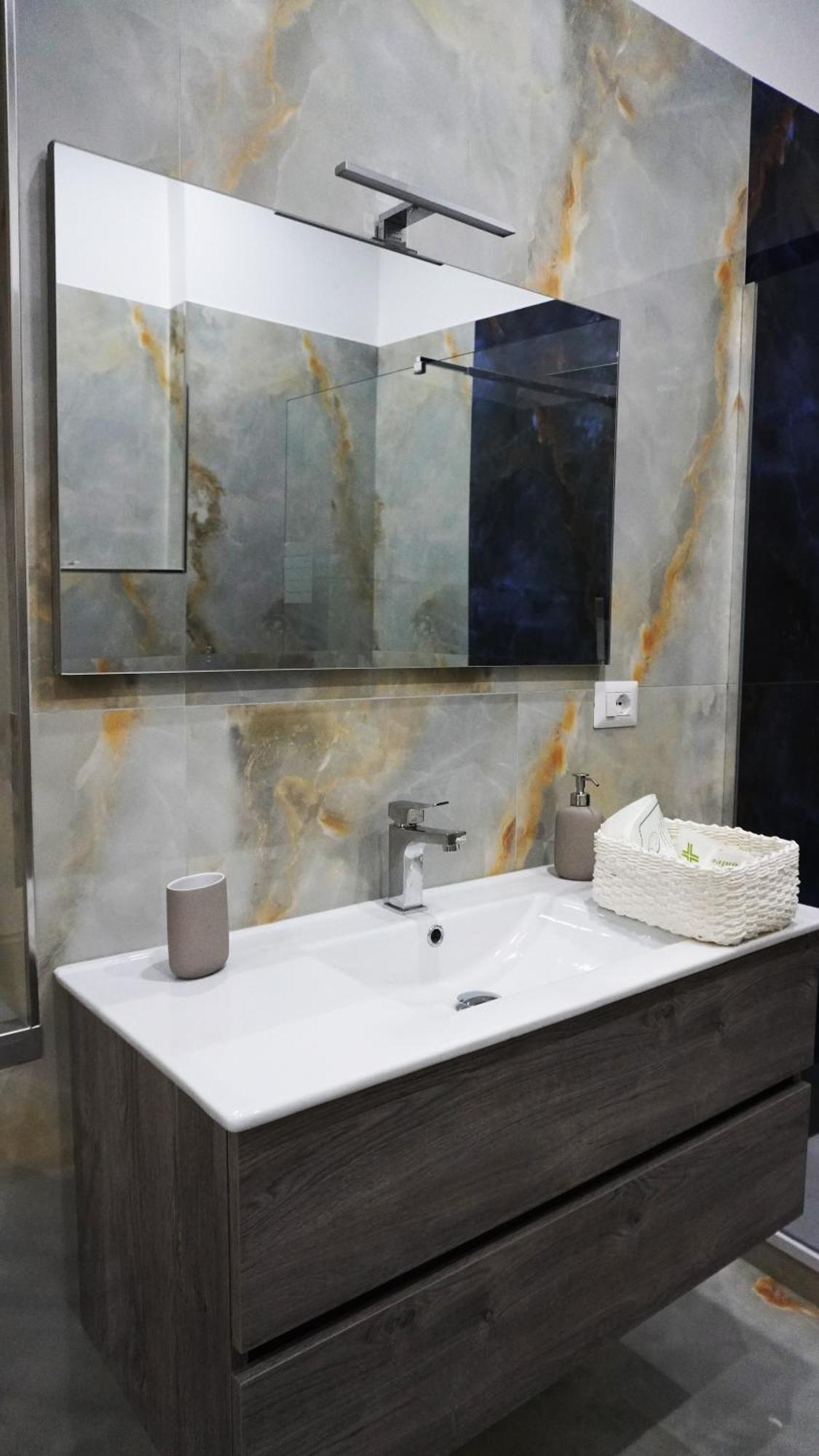 Da Tonino Luxury Apartments Napoli Bagian luar foto